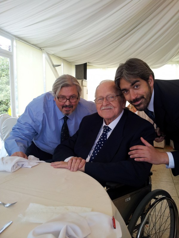 Tres generaciones de Esteban Rodrigo, abuelo padre y nieto...